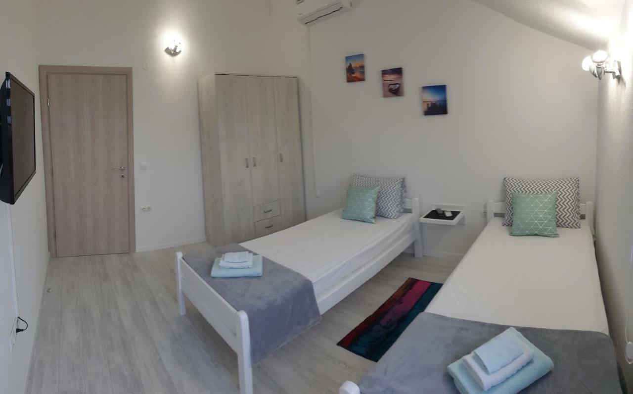 Holiday Home Flora Μόσταρ Εξωτερικό φωτογραφία