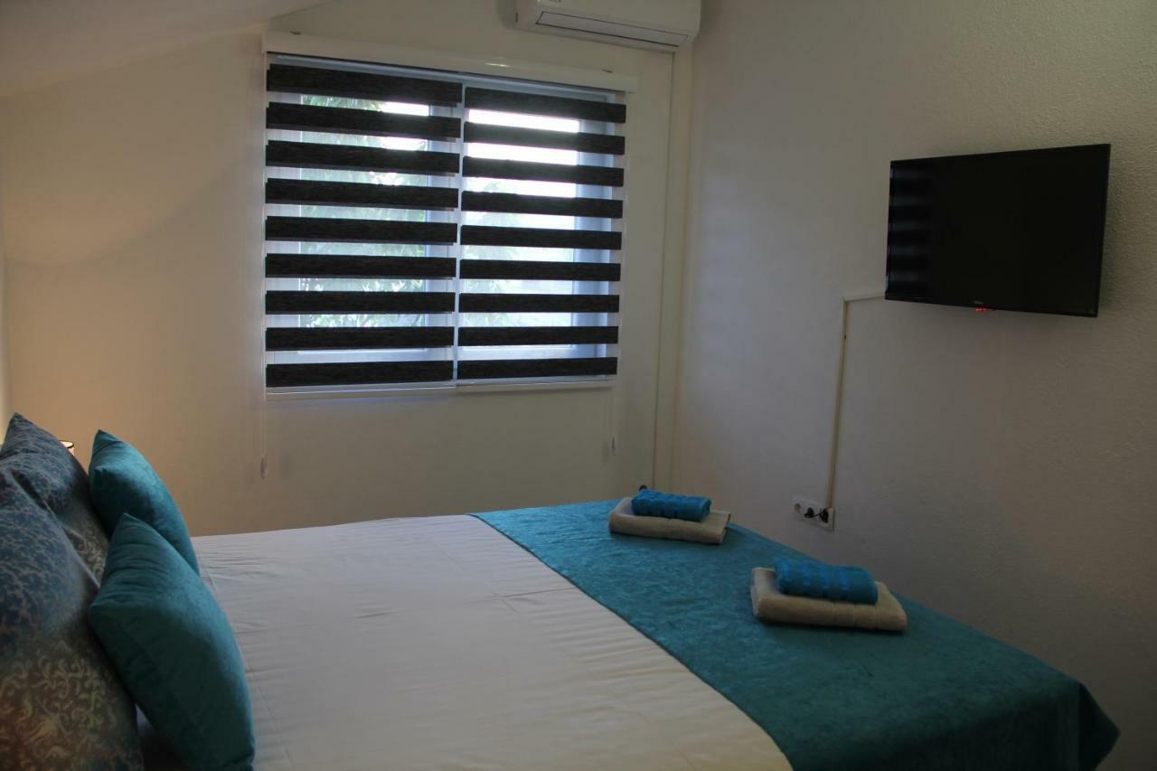 Holiday Home Flora Μόσταρ Εξωτερικό φωτογραφία