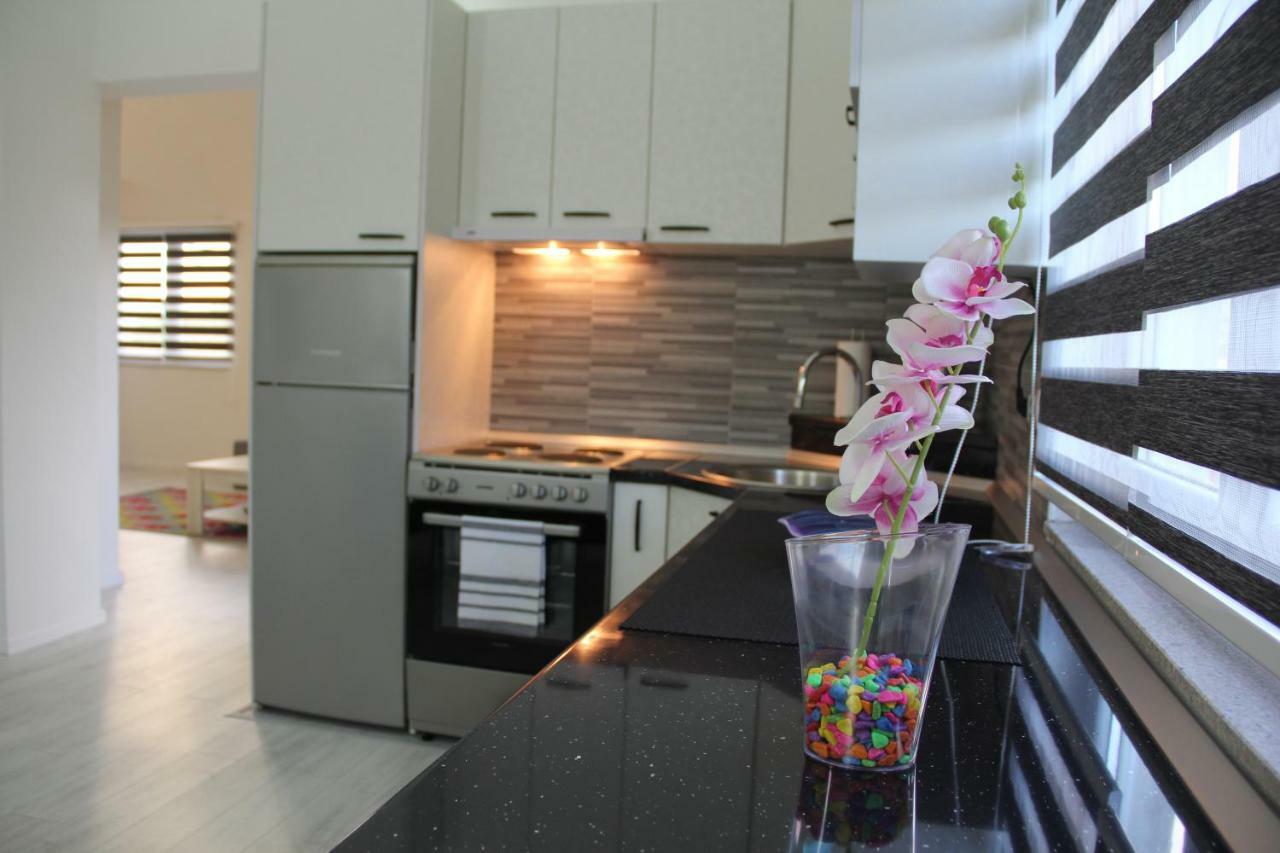 Holiday Home Flora Μόσταρ Εξωτερικό φωτογραφία