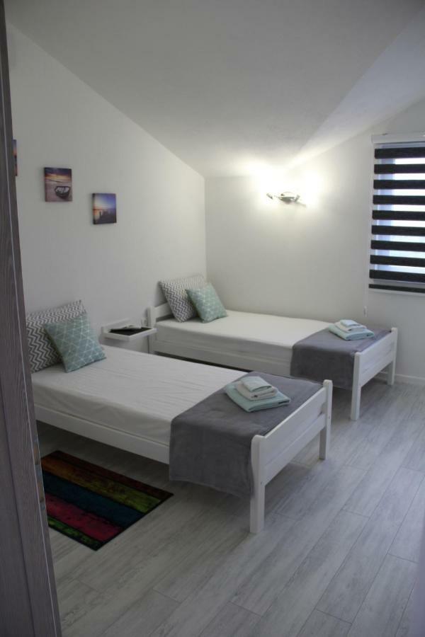 Holiday Home Flora Μόσταρ Εξωτερικό φωτογραφία