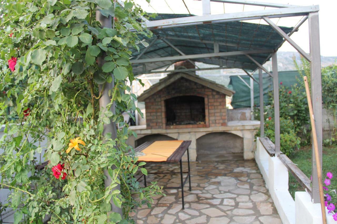 Holiday Home Flora Μόσταρ Εξωτερικό φωτογραφία